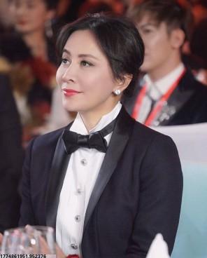 迪安·萨斯特劳沃德约